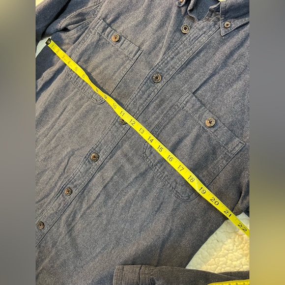 Duluth Navy Blue Flannel Button Up Shirt Men’s Medium - Picture 4 of 6